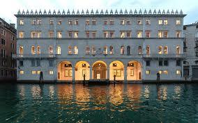 Duty-free-Shop T Fondaco dei Tedeschi by DFS